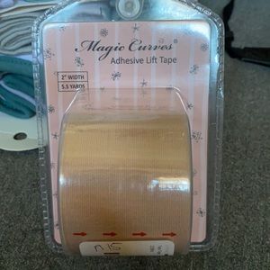 Magic Curves Adhesive Lift Tape